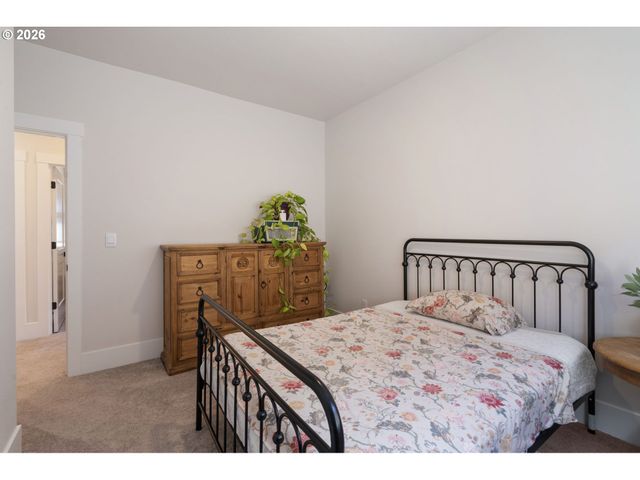 13927 Sw 165TH Ave, Tigard, OR 97223