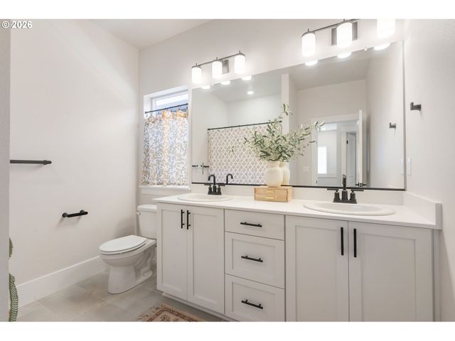 13927 Sw 165TH Ave, Tigard, OR 97223