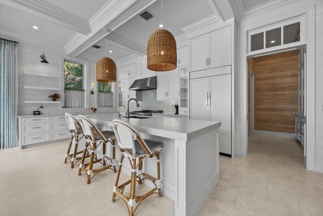 104 Lanitee Circle, Jupiter, FL 33458