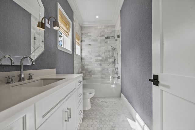 104 Lanitee Circle, Jupiter, FL 33458
