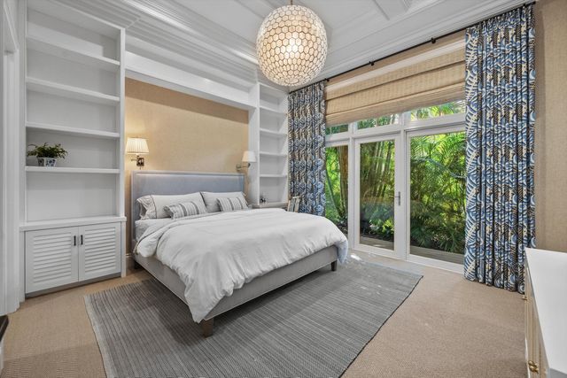 104 Lanitee Circle, Jupiter, FL 33458