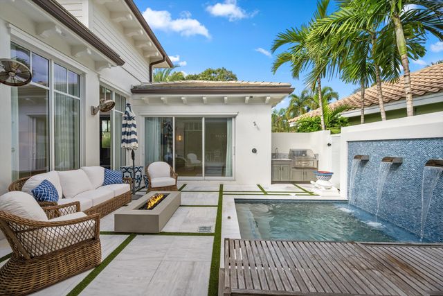104 Lanitee Circle, Jupiter, FL 33458