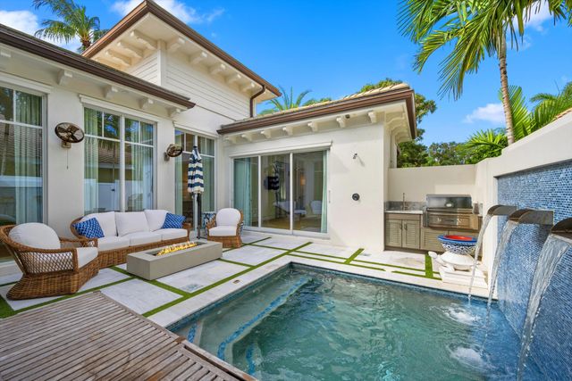 104 Lanitee Circle, Jupiter, FL 33458