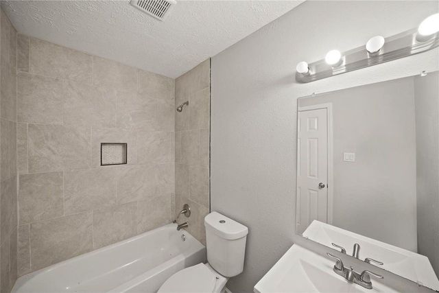 5822 Glenhurst Drive, Houston, TX 77033