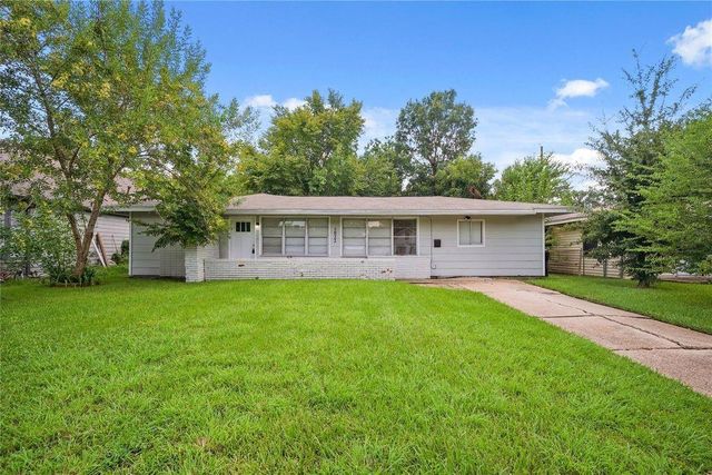 5822 Glenhurst Drive, Houston, TX 77033
