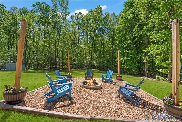 3737 Robinson Rd, Gum Spring, VA 23063