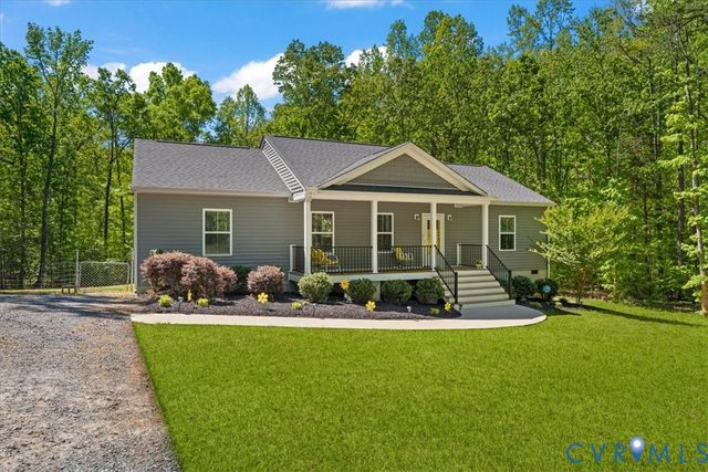 3737 Robinson Rd, Gum Spring, VA 23063