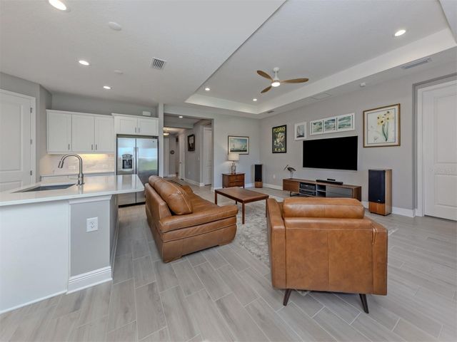 390 ARIANO AVENUE, Nokomis, FL 34275