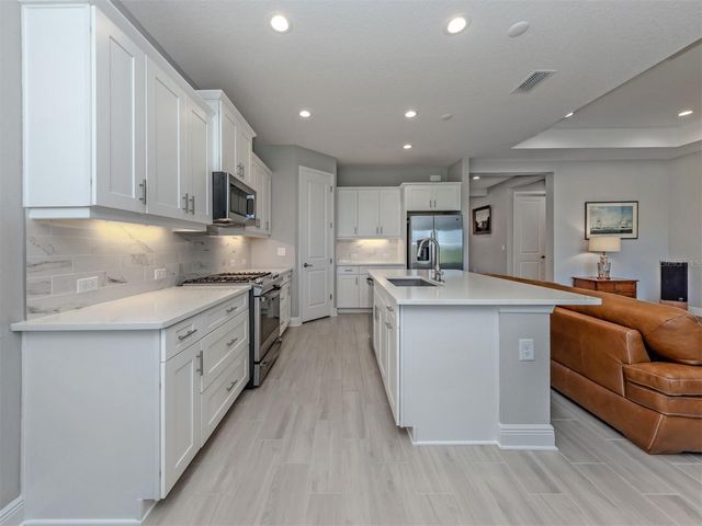 390 ARIANO AVENUE, Nokomis, FL 34275