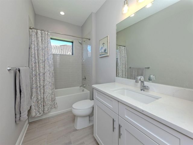 390 ARIANO AVENUE, Nokomis, FL 34275