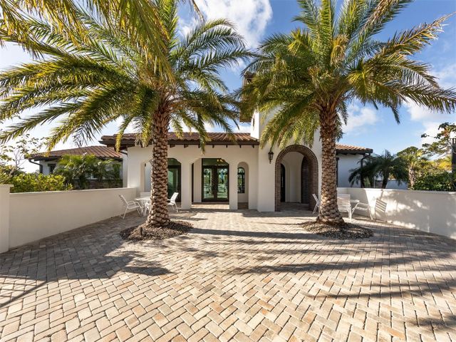 390 ARIANO AVENUE, Nokomis, FL 34275