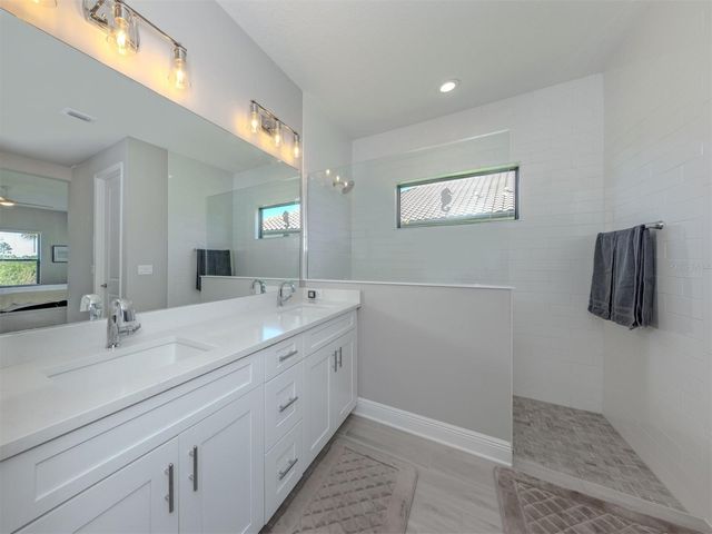 390 ARIANO AVENUE, Nokomis, FL 34275