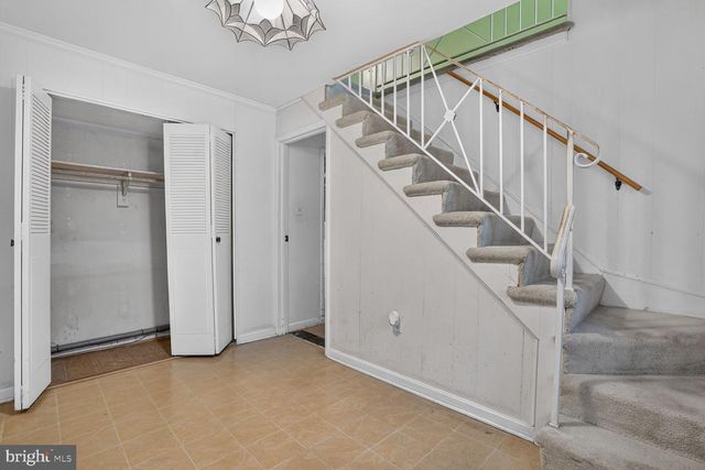 6105 FERNLEIGH BLVD, Springfield, VA 22152