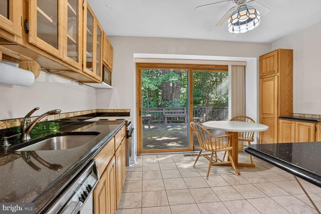 6105 FERNLEIGH BLVD, Springfield, VA 22152