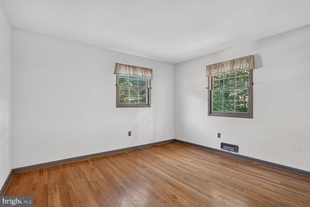 6105 FERNLEIGH BLVD, Springfield, VA 22152