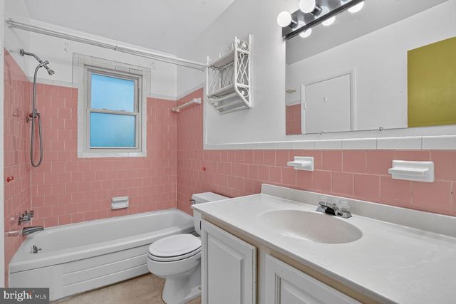 6105 FERNLEIGH BLVD, Springfield, VA 22152