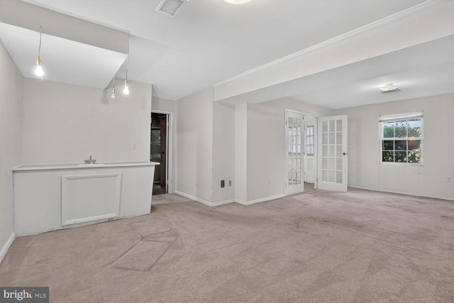 6105 FERNLEIGH BLVD, Springfield, VA 22152