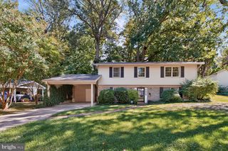 6105 FERNLEIGH BLVD, Springfield, VA 22152