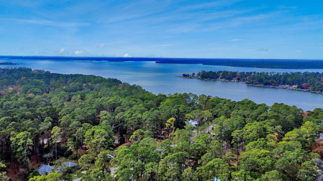 13946 Dolphin Drive, Willis, TX 77318