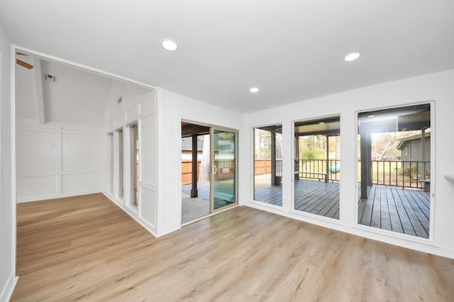 13946 Dolphin Drive, Willis, TX 77318