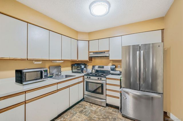 485 Essex Street, Brooklyn, NY 11208