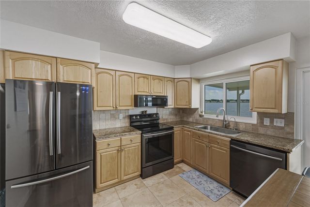 679 LAKE DEXTER CIRCLE, Winter Haven, FL 33884