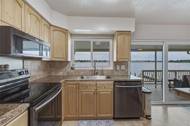679 LAKE DEXTER CIRCLE, Winter Haven, FL 33884