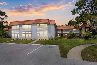 2600 SE OCEAN Boulevard DD-8, Stuart, FL 34996