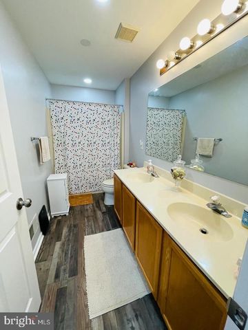 728 SLATE HILL DR, Oxford, PA 19363