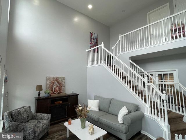 728 SLATE HILL DR, Oxford, PA 19363