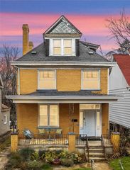 124 Parkfield Street, Carrick, PA 15210