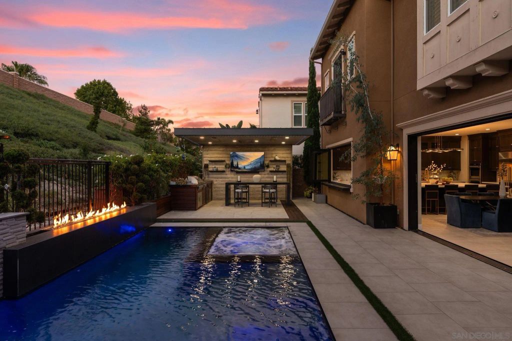 4720 Borden, Carlsbad, CA 92010