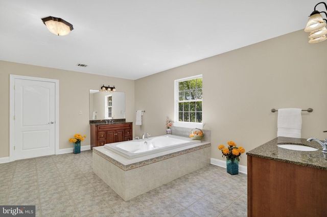 116 RABBIT HILL RD, Princeton Junction, NJ 08550