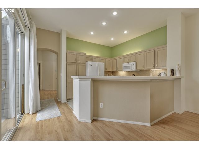 6235 Ne ROSEBAY Dr, Hillsboro, OR 97124
