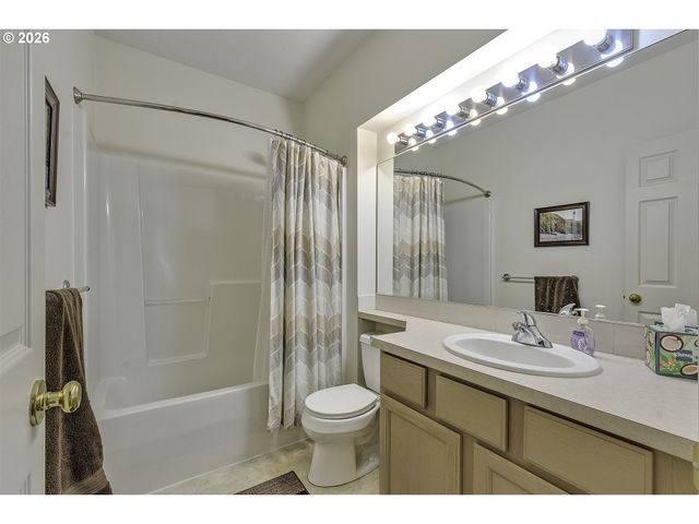 6235 Ne ROSEBAY Dr, Hillsboro, OR 97124
