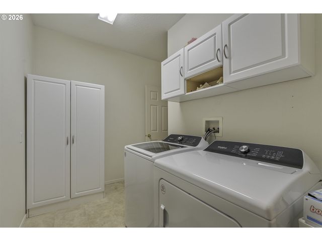 6235 Ne ROSEBAY Dr, Hillsboro, OR 97124