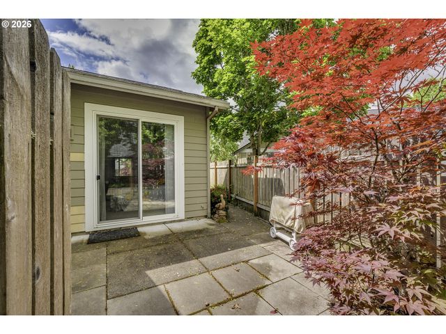 6235 Ne ROSEBAY Dr, Hillsboro, OR 97124
