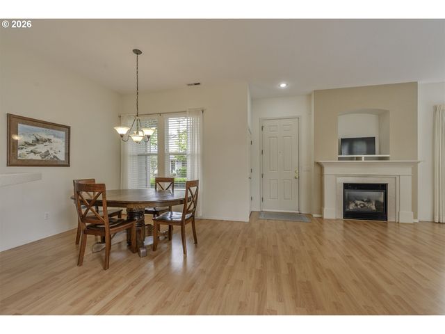 6235 Ne ROSEBAY Dr, Hillsboro, OR 97124