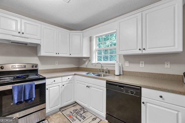 115 S Robin Lane, Newnan, GA 30263