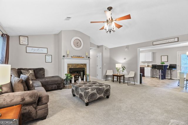 115 S Robin Lane, Newnan, GA 30263