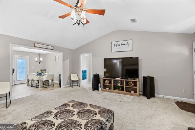115 S Robin Lane, Newnan, GA 30263