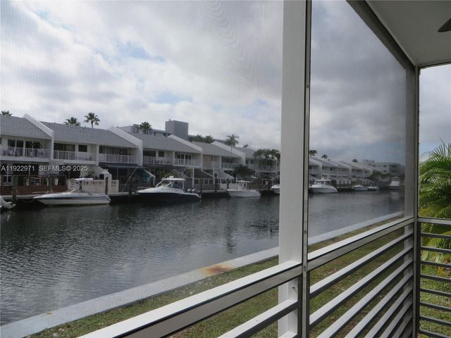 3750 NE 169th St 102, North Miami Beach, FL 33160