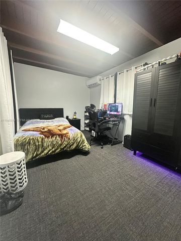 2121 SW 122nd Ct, Miami, FL 33175