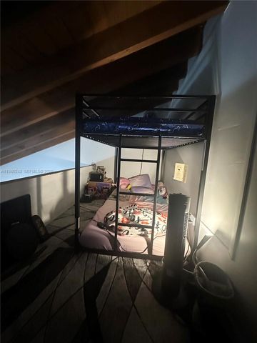 2121 SW 122nd Ct, Miami, FL 33175