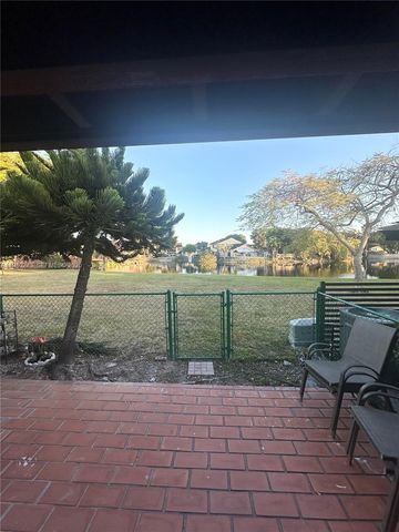 2121 SW 122nd Ct, Miami, FL 33175