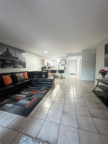 2121 SW 122nd Ct, Miami, FL 33175