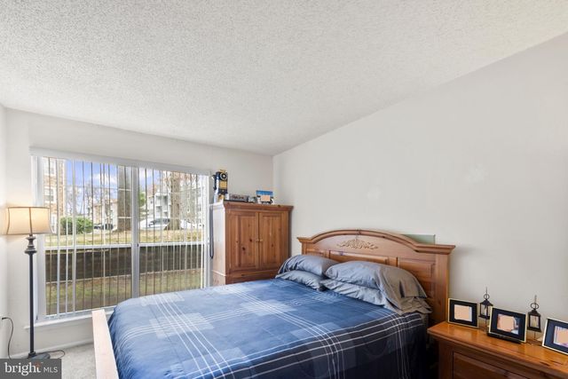 65 MULBERRY CT, Hamilton, NJ 08619