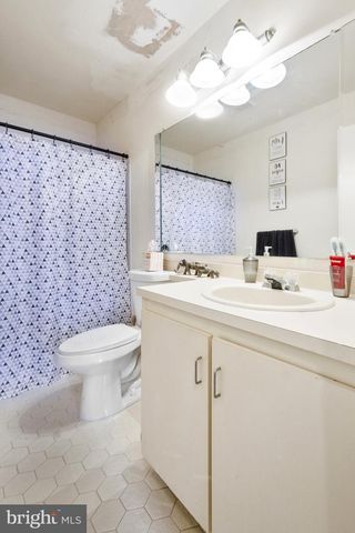 65 MULBERRY CT, Hamilton, NJ 08619