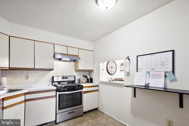 65 MULBERRY CT, Hamilton, NJ 08619