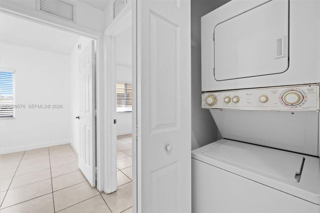 2461 W 78th St 201, Hialeah, FL 33016